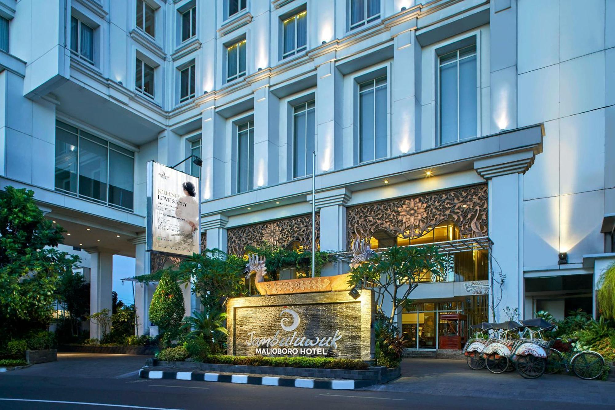 Jambuluwuk Malioboro Hotel Yogyakarta Eksteriør bilde Mercure Hotel, Jakarta